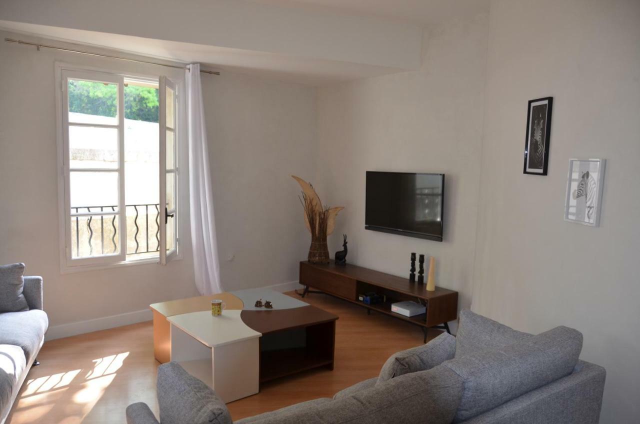Face Au Palais Des Papes Apartman Avignon Kültér fotó