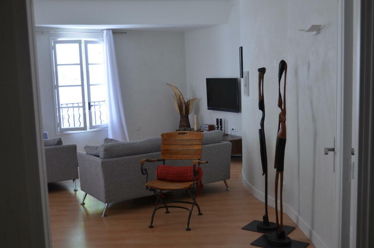Face Au Palais Des Papes Apartman Avignon Kültér fotó