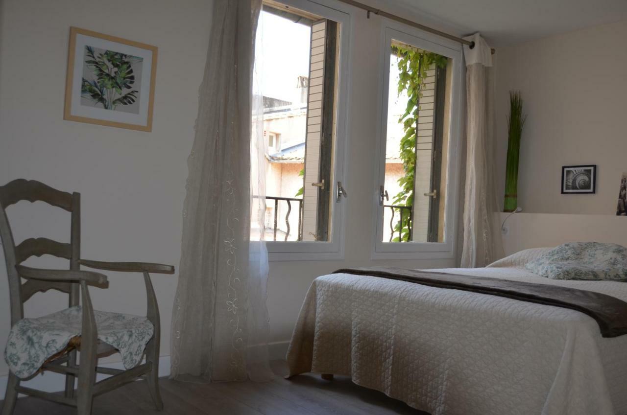 Face Au Palais Des Papes Apartman Avignon Kültér fotó
